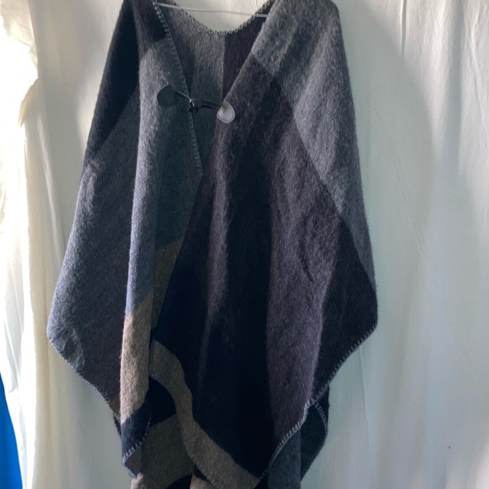 K Accessories Poncho